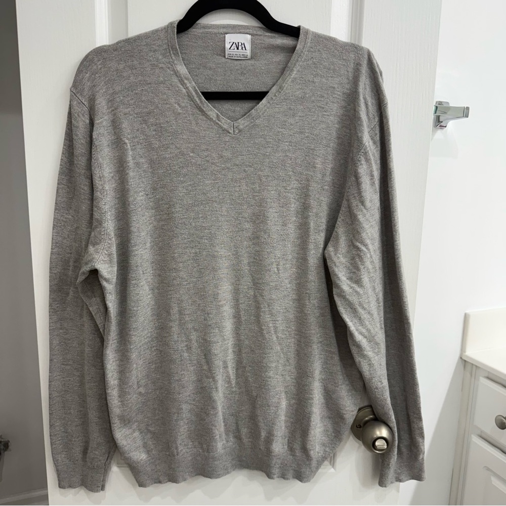 ZARA Gray V neck Sweater Women’s Size XL